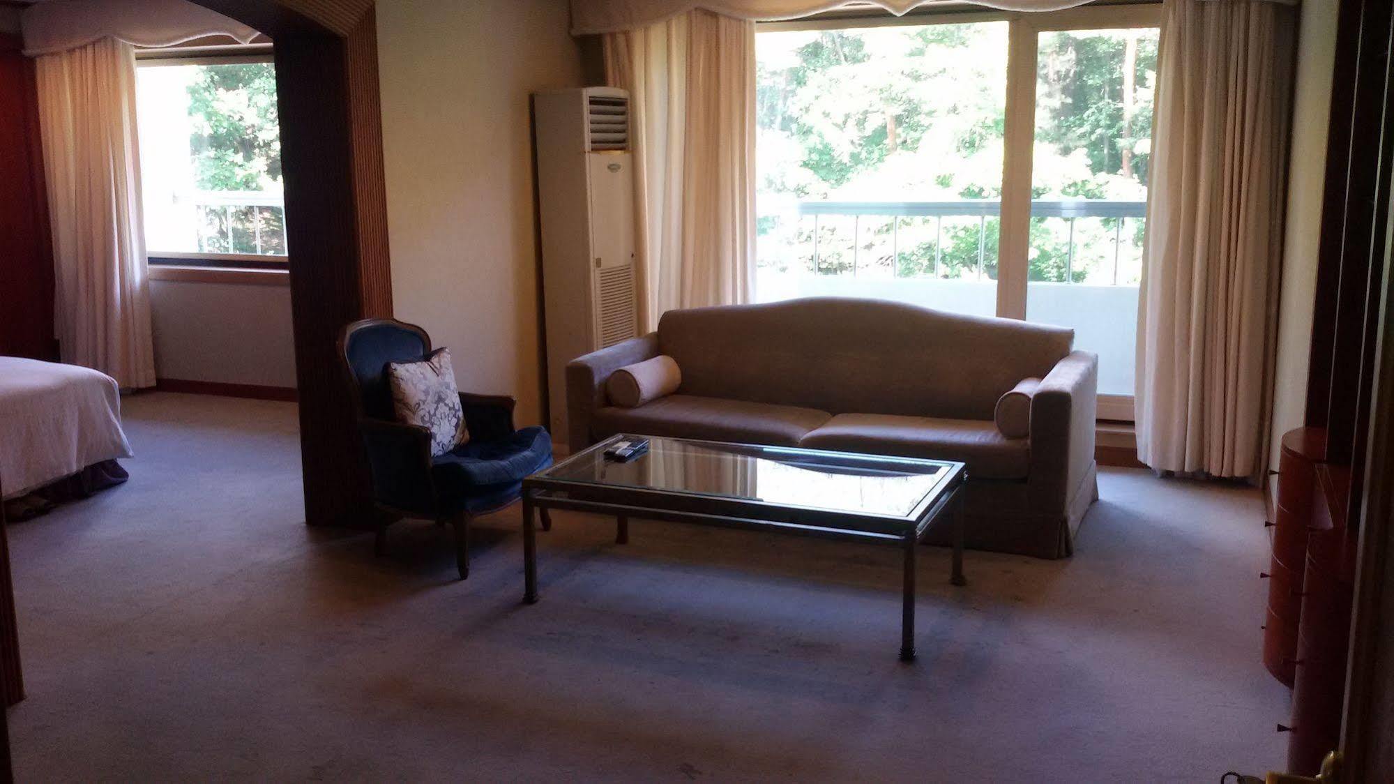 Lake Hills Hotel Songnisan Boeun Екстер'єр фото